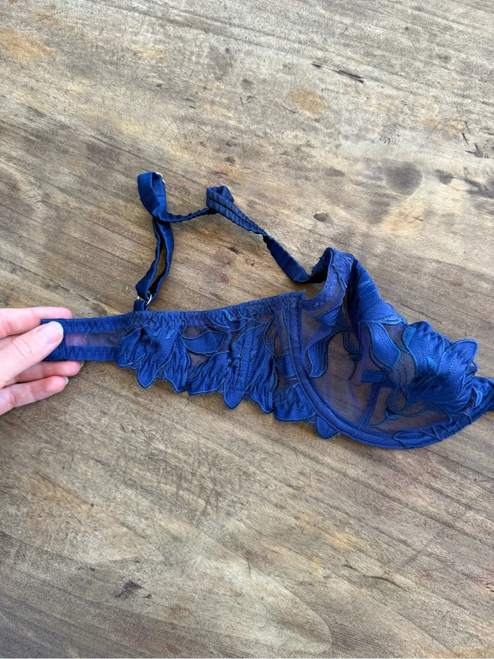 LILY EMBROIDERY PLUNGE DEMI BRA - 34-C - Picture 5 of 6